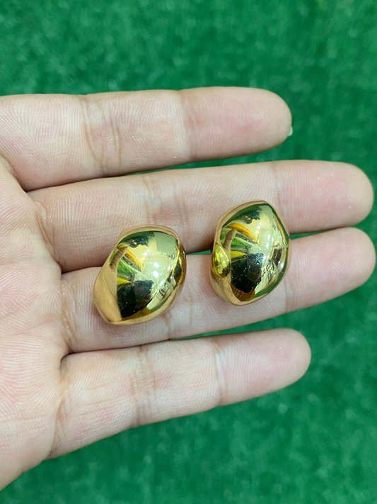 Aros gruesos con baño en oro 2 cm de largo