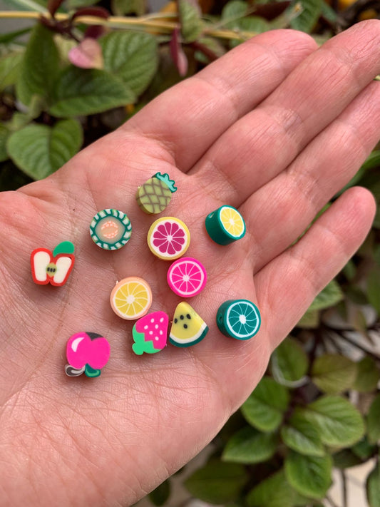 Cuentas de fimo con figura de frutas (10 unidades)