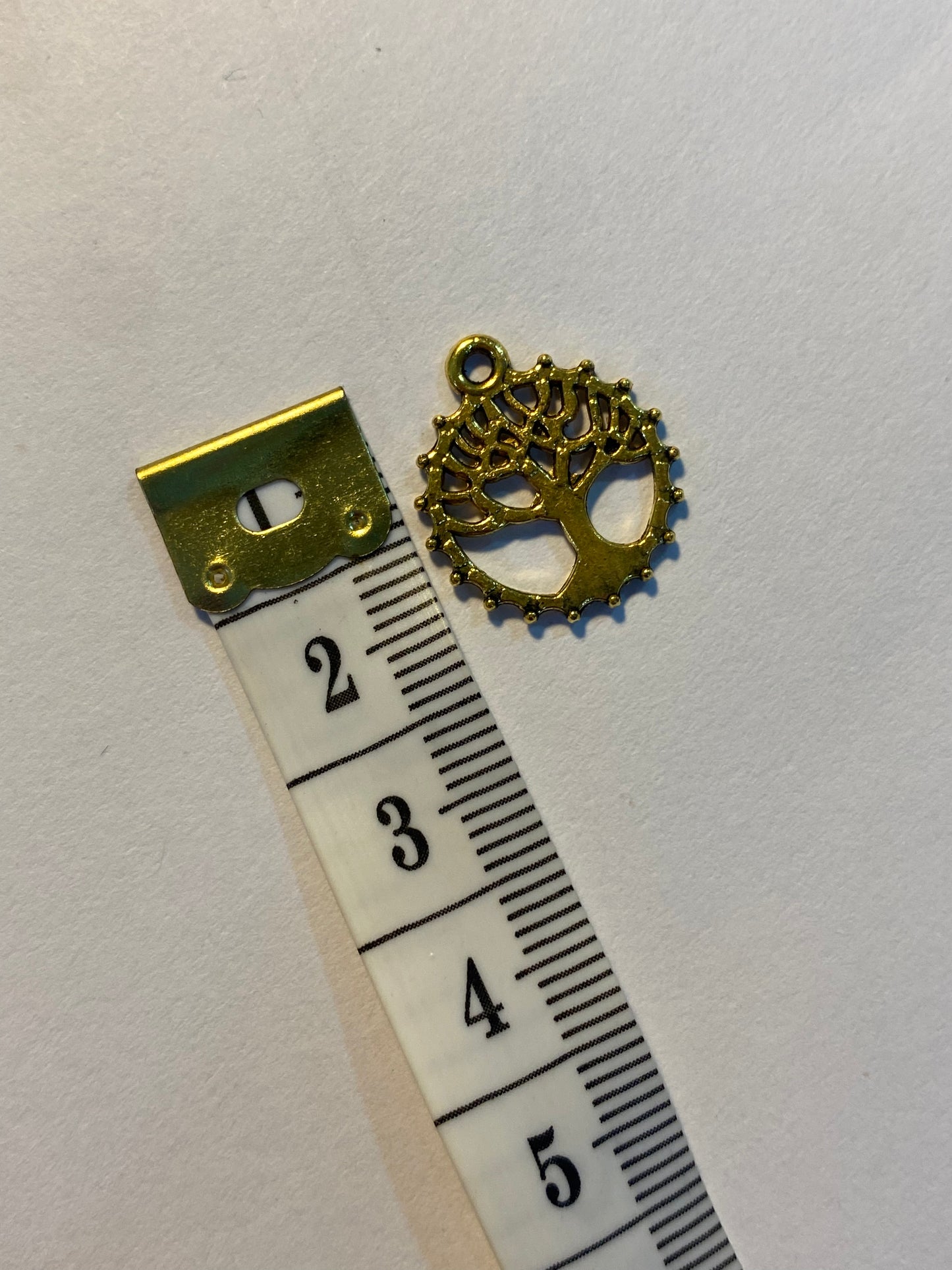 Mini dijes dorados del árbol de la vida 1,5 cm de diámetro (8 unidades)