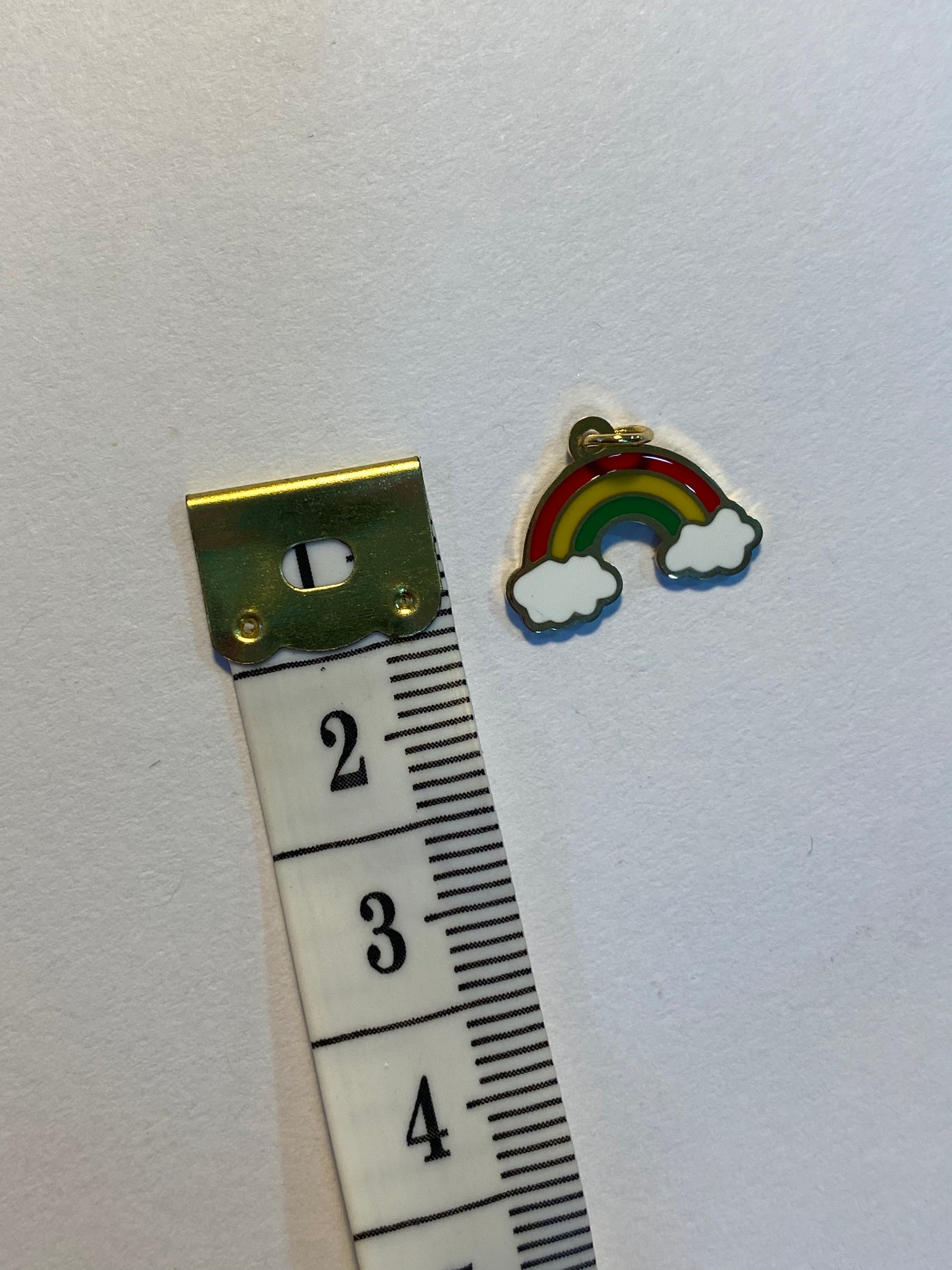 Mini dije de arcoíris con baño en oro 1,5 cm