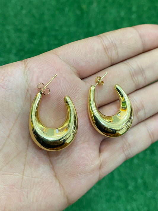 Argollas doradas con baño en oro 3 cm de largo