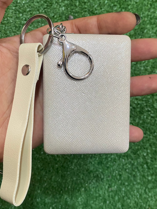Espejo de mano brillante rectangular en color blanco