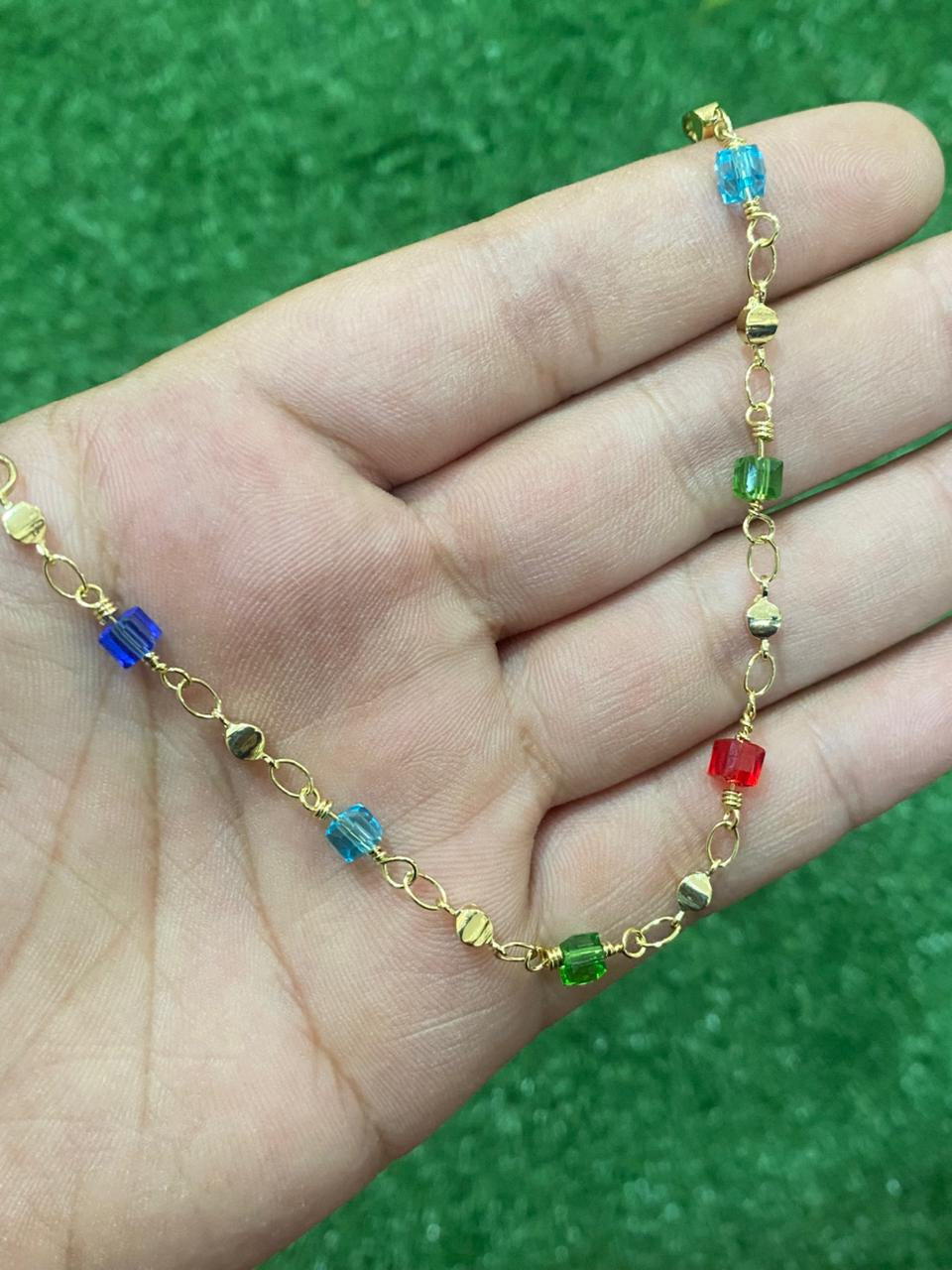 Collar con cristales de colores de cobre con baño en oro