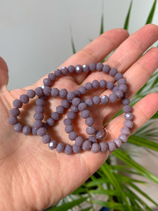 Tira de cuentas de 6 mm lilas (84 unidades)